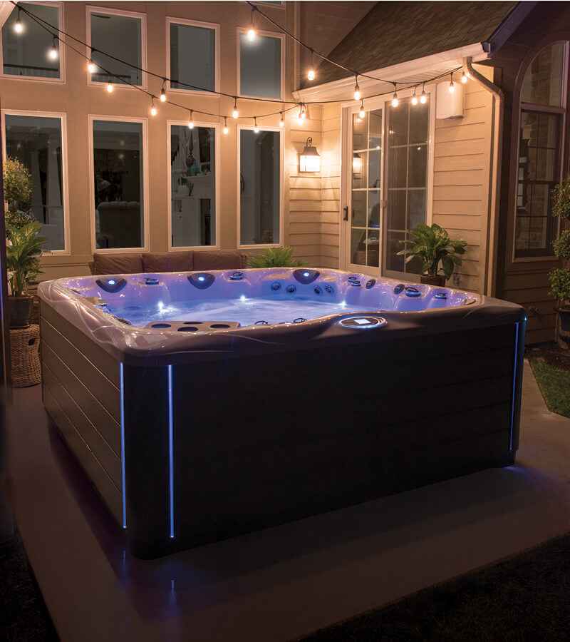 Pinnacle 7-Person Luxury Hot Tub | 8' Spa | Lounger + Captain's Chair + Love Seat | Great & Extreme Series | 220V