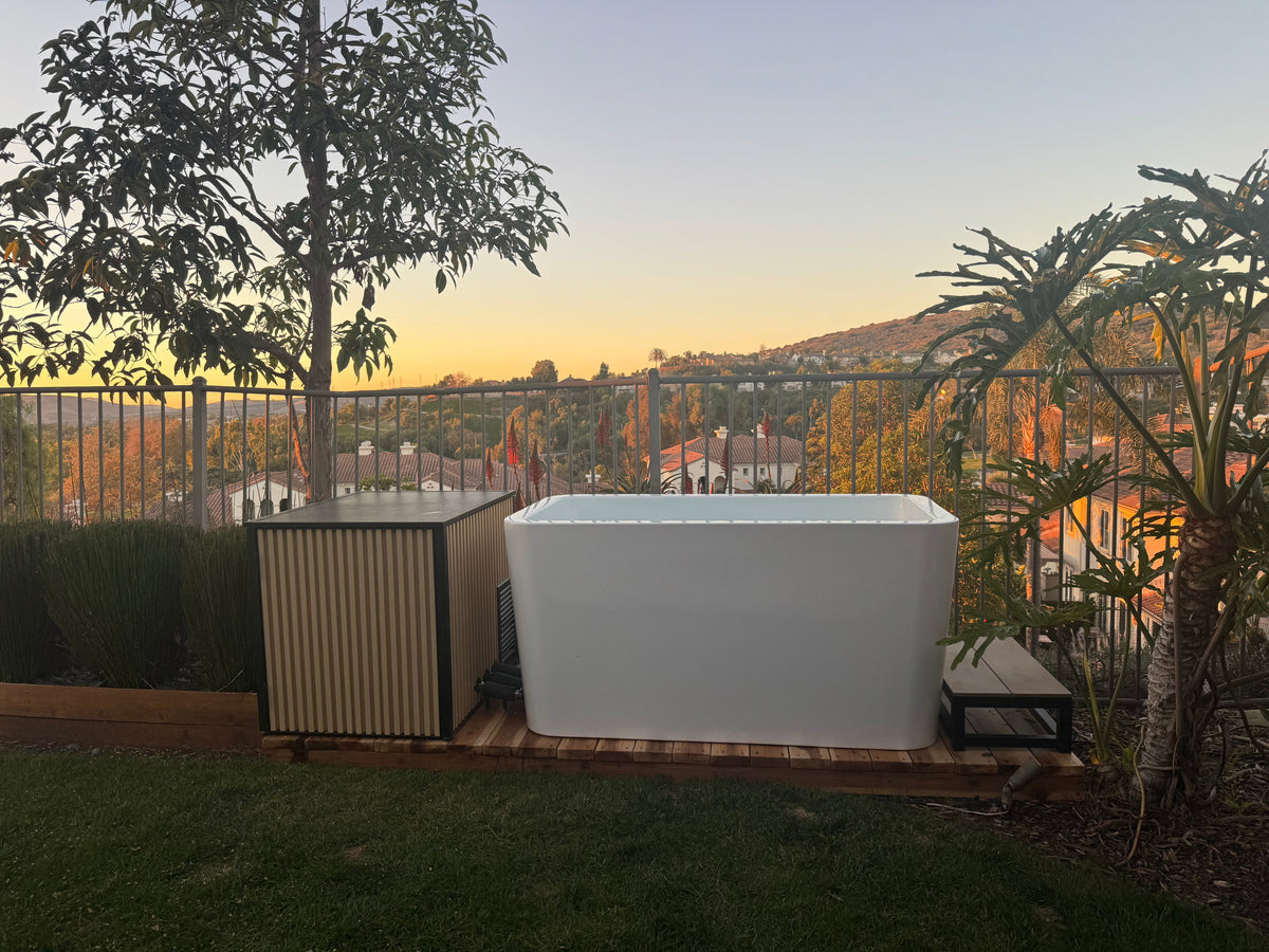 X Tub Cold Plunge System with LUX 1.5 HP Chiller