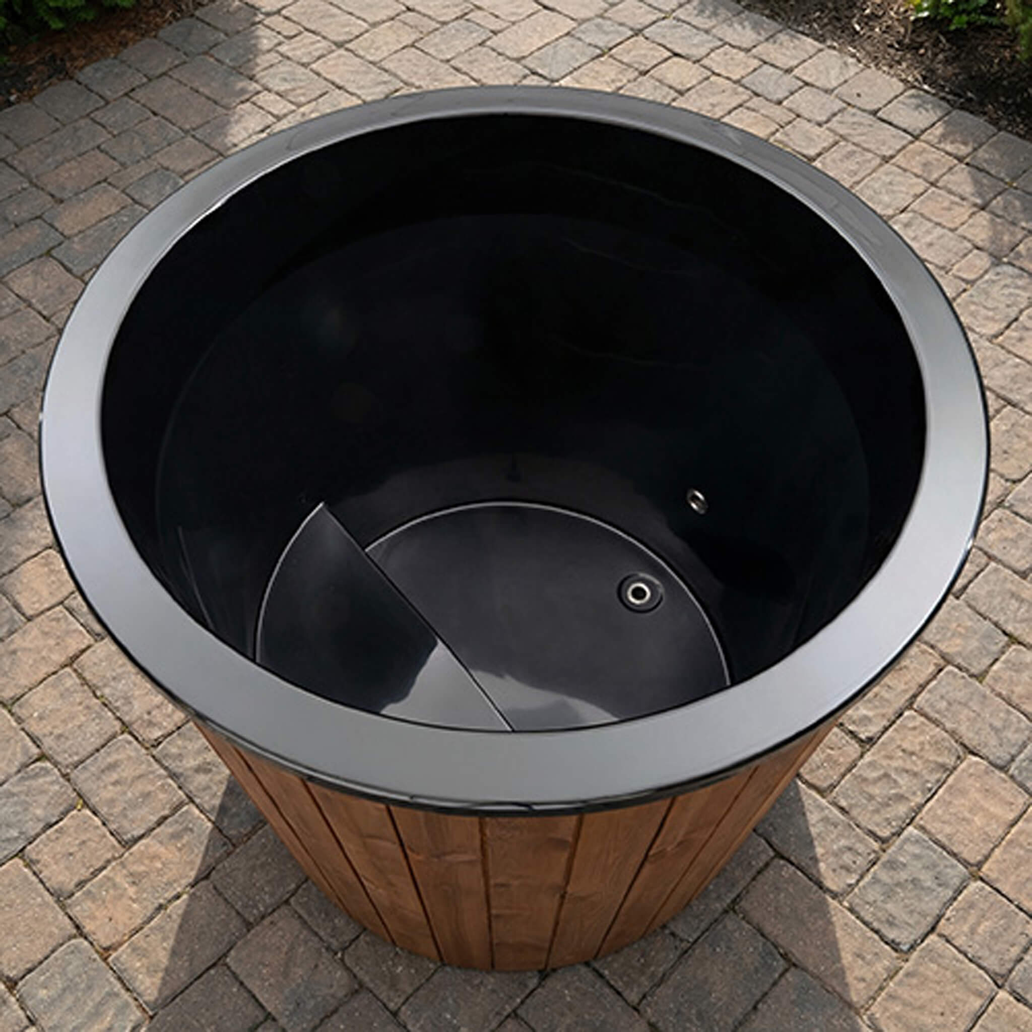 SaunaLife Model S1N/B 1-Person Outdoor Immersion Tub