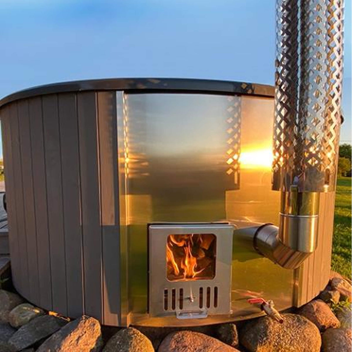 SaunaLife Model S4N Premium 6-Person Wood-Burning Hot Tub