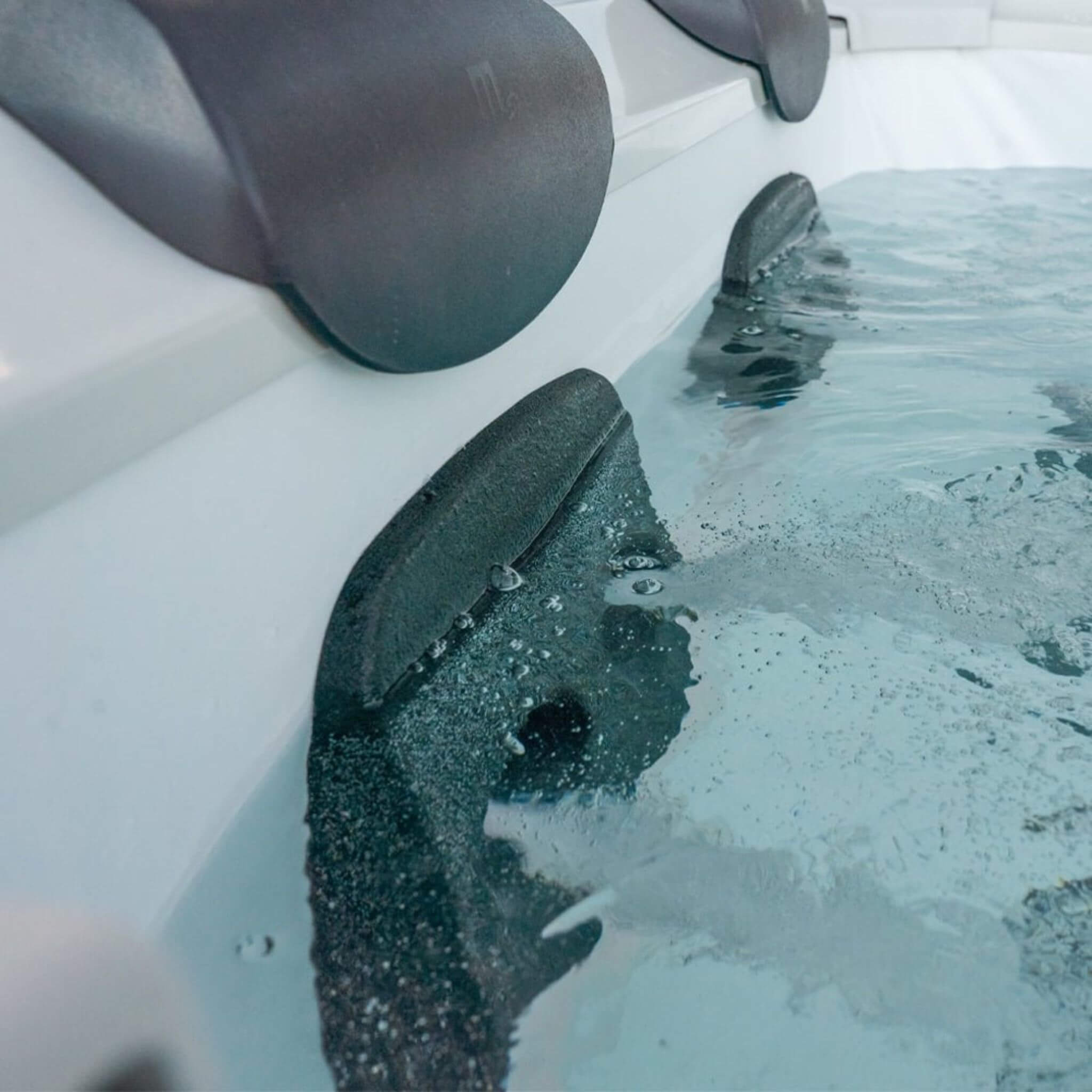 MSpa Oslo Supreme 6-Person Square Inflatable Spa | 120 Jets | LED Lights | App Control | Hydromassage | Free USA Shipping